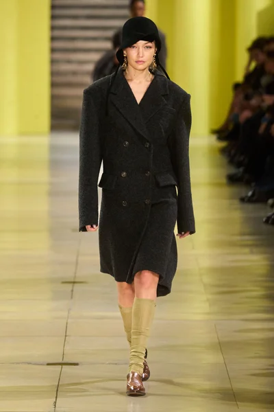 Look 2